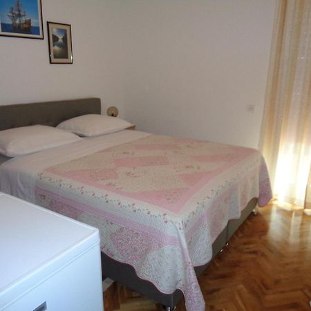 Pansion Danijela Hotell Rogoznica  Exteriör bild
