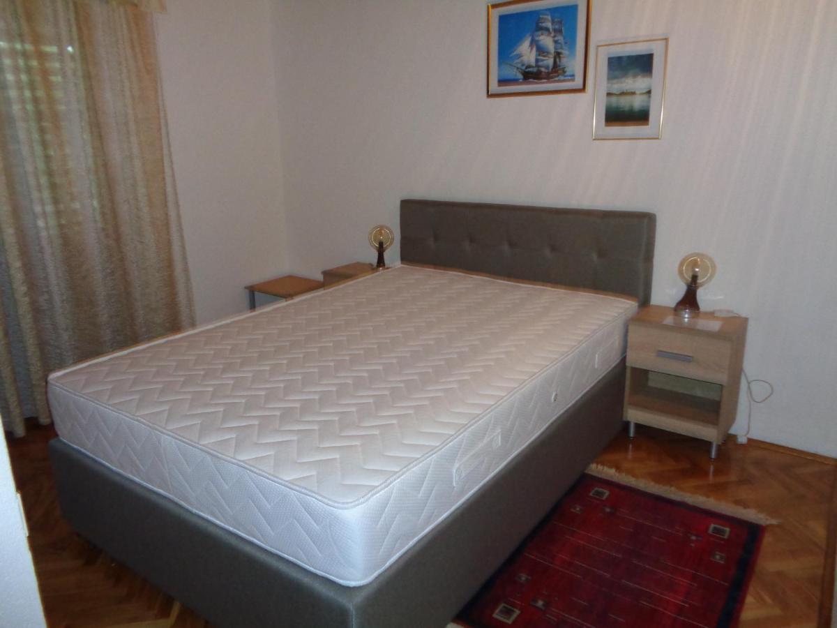 Pansion Danijela Hotell Rogoznica  Exteriör bild