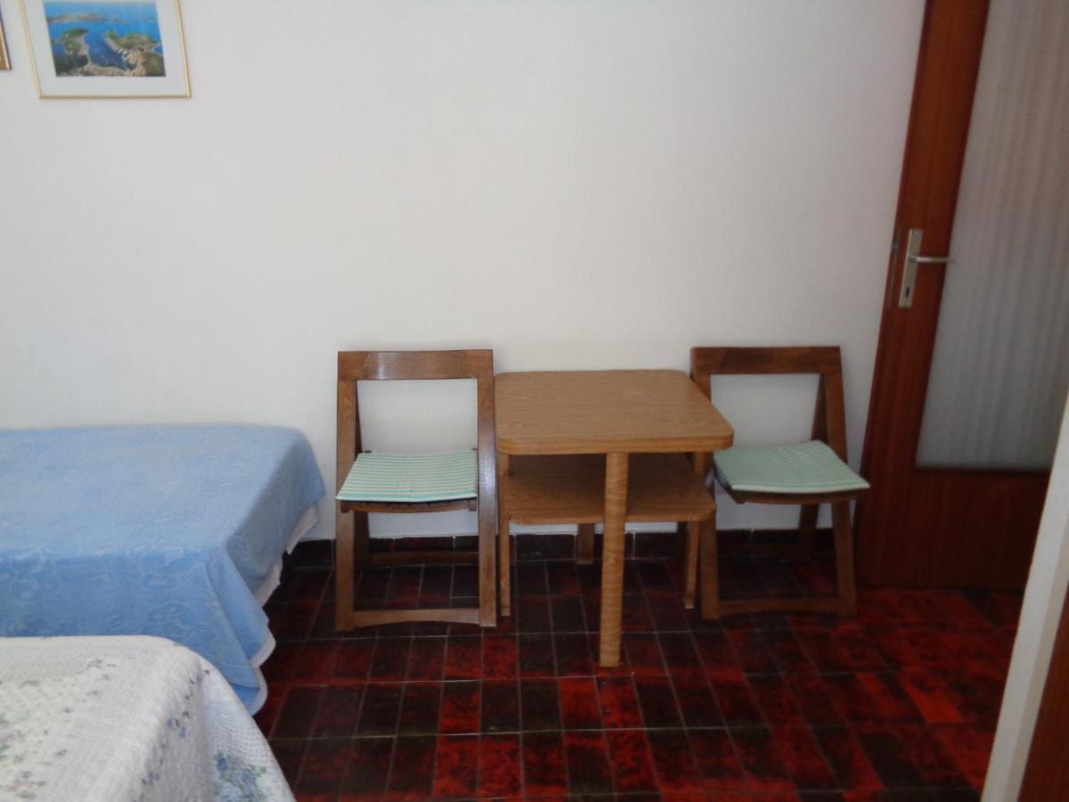 Pansion Danijela Hotell Rogoznica  Exteriör bild