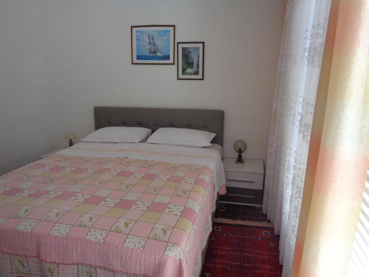 Pansion Danijela Hotell Rogoznica  Exteriör bild